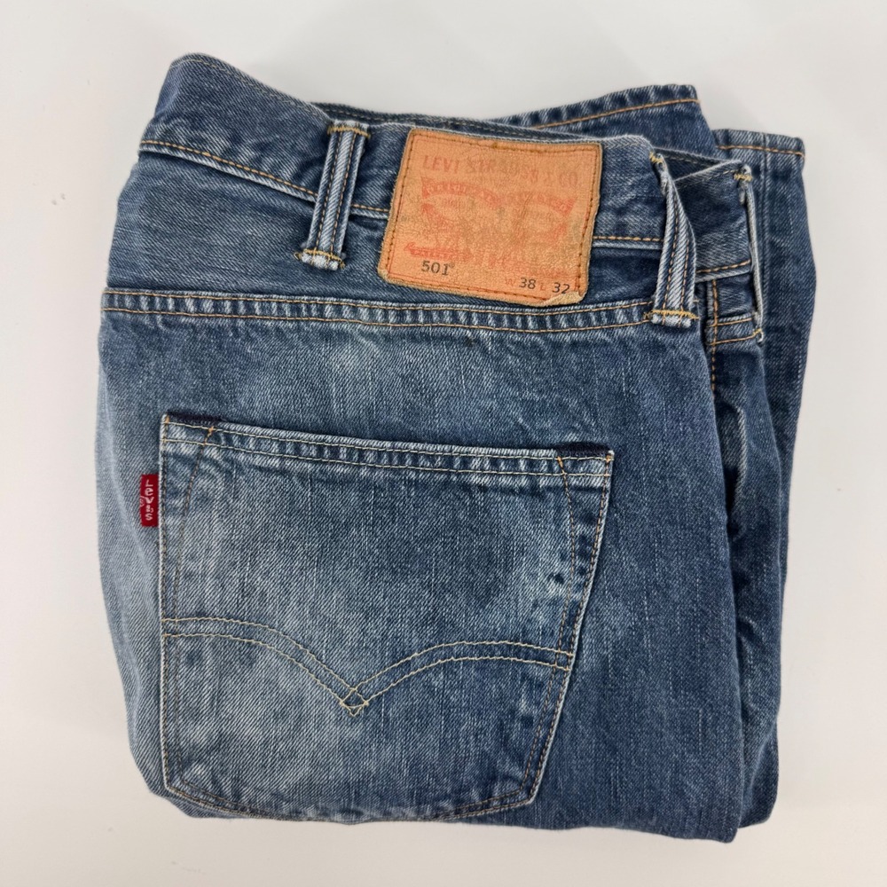 Levi's 501 Original Fit Jeans Mens 38x32 Blue Medium Wash Straight Button Fly